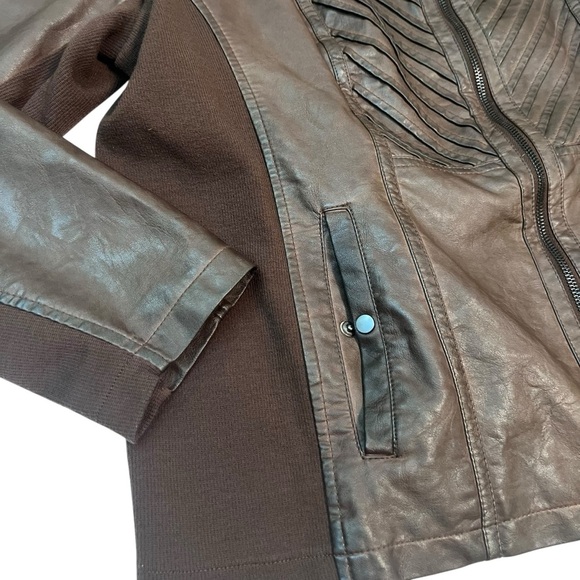 Maurices Brown Faux Leather Moto Jacket L Stretch Panels Zip Detail - Picture 3 of 10